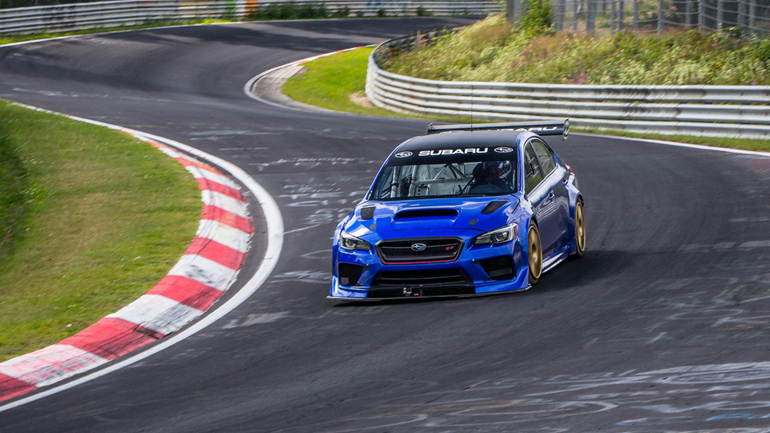 To WRX STI κοντράρει τα κορυφαία supercars